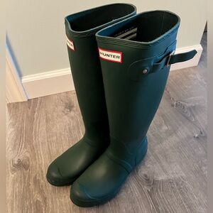 Hunter Women's Original Tall Rain Boots Dark Olive Size 9
